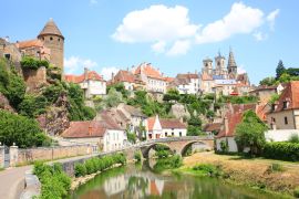 Lais Puzzle - Mittelalterliches Semur-en-Auxois in Burgund, Fluss Armancon, Frankreich - 2.000 Teile