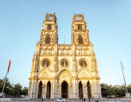 Lais Puzzle - Blick auf die Kathedrale Saint Croix in Orleans während des Sonnenuntergangs in Mittelfrankreich - 40, 100, 200, 500, 1.000 & 2.000 Teile