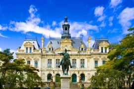 Lais Puzzle - Mittelalterliche Gebäude in Vannes, Morbihan - 2.000 Teile