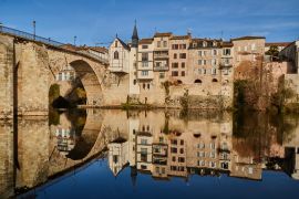 Lais Puzzle - Das Dorf Villeneuve sur Lot in Frankreich - 2.000 Teile