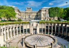 Lais Puzzle - Amphitheater und die Präfektur von Lille auf dem Platz der Republik - 1.000 Teile