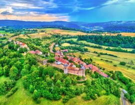 Lais Puzzle - Chateau de Belvoir, eine mittelalterliche Burg im Departement Doubs in Frankreich - 40, 100, 200, 500, 1.000 & 2.000 Teile