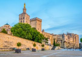 Lais Puzzle - Sonnenuntergangsansicht des Papstpalastes und der Kathedrale in Avignon, Frankreich - 1.000 Teile