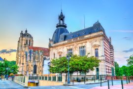Lais Puzzle - Historische Gebäude in Dreux, Frankreich - 2.000 Teile