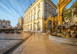 Lais Puzzle - Morgenblick auf den Stanislas-Platz mit Goldenem Tor in der Altstadt von Nancy, Frankreich - 1.000 Teile