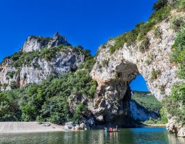 Lais Puzzle - Die Pont d'Arc, eine große natürliche Brücke im Departement Ardèche in Südfrankreich, 5 km von der Stadt Vallon-Pont-d'Arc entfernt - 40, 100, 200, 500, 1.000 & 2.000 Teile