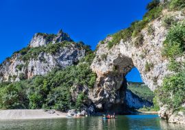 Lais Puzzle - Die Pont d'Arc, eine große natürliche Brücke im Departement Ardèche in Südfrankreich, 5 km von der Stadt Vallon-Pont-d'Arc entfernt - 1.000 Teile
