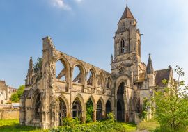 Lais Puzzle - Teilweise ruinierte mittelalterliche Kirche Saint Etienne in Caen, Normandie, Frankreich - 1.000 Teile