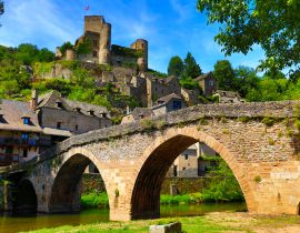 Lais Puzzle - Belcastel - wunderschönes berühmtes touristisches Dorf im Aveyron, Frankreich - 40, 100, 200, 500, 1.000 & 2.000 Teile