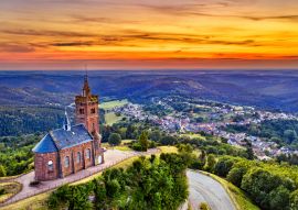 Lais Puzzle - Kapelle St. Leon auf dem Dabo-Felsen in den Vogesen - Moselle, Frankreich - 500, 1.000 & 2.000 Teile