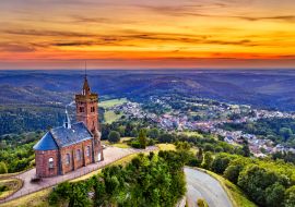 Lais Puzzle - Kapelle St. Leon auf dem Dabo-Felsen in den Vogesen - Moselle, Frankreich - 1.000 Teile