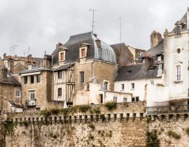 Lais Puzzle - Burg und Stadtmauer der Altstadt von Vannes, in der Bretagne - 40, 100, 200, 500, 1.000 & 2.000 Teile