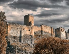 Lais Puzzle - Antike Festung Khertvisi auf Felsen im Kaukasusgebirge in Georgien Akhaltsikhe - 40, 100, 200, 500, 1.000 & 2.000 Teile