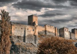 Lais Puzzle - Antike Festung Khertvisi auf Felsen im Kaukasusgebirge in Georgien Akhaltsikhe - 1.000 Teile