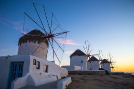 Lais Puzzle - Die berühmten Windmühlen von Mykonos bei Sonnenuntergang, Griechenland - 2.000 Teile