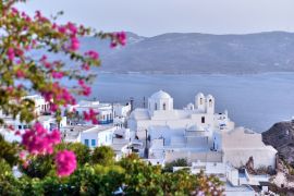Lais Puzzle - Panoramablick auf das Dorf Plaka ("Hauptstadt" der Insel Milos) und die Bucht von Milos, Kykladen, Griechenland - 2.000 Teile