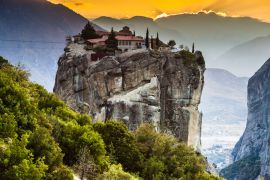 Lais Puzzle - Kloster der Heiligen Dreifaltigkeit i in Meteora, Griechenland - 2.000 Teile