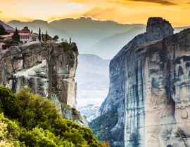 Lais Puzzle - Kloster der Heiligen Dreifaltigkeit i in Meteora, Griechenland - 40, 100, 200, 500, 1.000 & 2.000 Teile