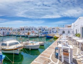 Lais Puzzle - Restaurants und Tavernen direkt und den Fischerbooten im idyllischen Hafen von Naousa auf den Kykladen in Griechenland - 40, 100, 200, 500, 1.000 & 2.000 Teile