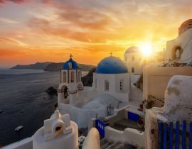 Lais Puzzle - Romantischer Sonnenuntergang über dem malerischen Dorf Oia auf der Insel Santorini, Kykladen, Griechenland - 40, 100, 200, 500, 1.000 & 2.000 Teile