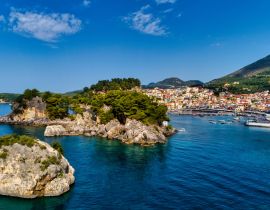 Lais Puzzle - Luftaufnahme der Küstenstadt Parga, Griechenland, während des Sommers - 40, 100, 200, 500, 1.000 & 2.000 Teile