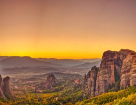 Lais Puzzle - Landschaft mit Klöstern und Felsformationen in Meteora, Griechenland - 40, 100, 200, 500, 1.000 & 2.000 Teile