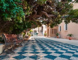 Lais Puzzle - Syros, Griechenland Freizeitfotos von Stadtstraßen und Gebäuden im Sommerlicht - 40, 100, 200, 500, 1.000 & 2.000 Teile