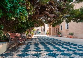 Lais Puzzle - Syros, Griechenland Freizeitfotos von Stadtstraßen und Gebäuden im Sommerlicht - 1.000 Teile