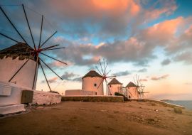 Lais Puzzle - Malerischer Blick auf die Windmühlen von Mykonos bei Sonnenuntergang - 1.000 Teile