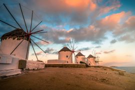 Lais Puzzle - Malerischer Blick auf die Windmühlen von Mykonos bei Sonnenuntergang - 2.000 Teile