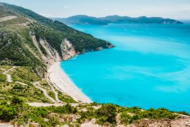 Lais Puzzle - Berühmter Myrtos-Strand. Ein Muss für Touristen auf der Insel Kefalonia im Sommer. Griechenland - 2.000 Teile