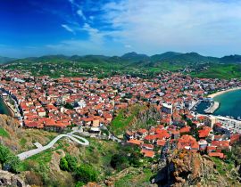 Lais Puzzle - Panoramablick auf Myrina, die Hauptstadt der Insel Lemnos, von ihrer Burg aus - 40, 100, 200, 500, 1.000 & 2.000 Teile