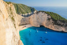 Lais Puzzle - Der malerische Strand von Navagio mit dem berühmten Schiffswrack an der Nordwestküste der Insel Zakynthos, Griechenland - 2.000 Teile