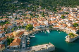 Lais Puzzle - Nafpaktos an der Nordküste des Golfs von Korinth, Griechenland - 2.000 Teile