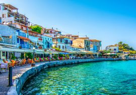 Lais Puzzle - Blick auf die Küste des Dorfes Kokkari auf der Insel Samos, Griechenland - 1.000 Teile