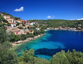 Lais Puzzle - Das Dorf Kioni, das schönste der Insel Ithaka. Präfektur Kefalonia, Ionisches Meer, Griechenland - 40, 100, 200, 500, 1.000 & 2.000 Teile