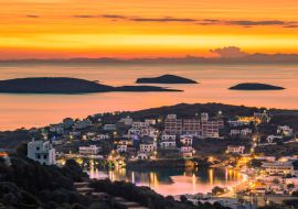 Lais Puzzle - Die Bucht von Batsi auf der griechischen Kykladen-Insel Andros im Sonnenuntergang - 1.000 Teile