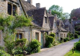 Lais Puzzle - Traditionelle alte Häuser in der englischen Landschaft der Cotswolds - 1.000 Teile