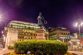 Lais Puzzle - Statue von James Oswald auf dem George Square in Glasgow, Schottland - 2.000 Teile