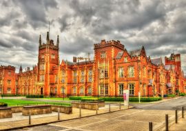 Lais Puzzle - Blick auf die Queen's University in Belfast - Nordirland - 1.000 Teile