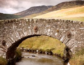 Lais Puzzle - Stone Bridge, Hochland - 40, 100, 200, 500, 1.000 & 2.000 Teile