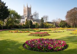 Lais Puzzle - Ein Blick auf die restaurierte Kathedrale von Bury St. Edmunds - 1.000 Teile