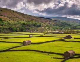 Lais Puzzle - Field Barns bei Gunnerside / Swaledale im Yorkshire Dales National Park, der sich in die nördlichen Pennines hineinzieht - 40, 100, 200, 500, 1.000 & 2.000 Teile
