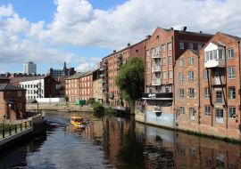 Lais Puzzle - Historische Lagerhäuser am Fluss Aire, Leeds - 1.000 Teile