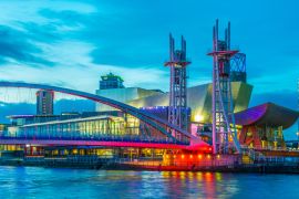 Lais Puzzle - Blick auf das Lowry-Theater in Manchester bei Sonnenuntergang, England - 2.000 Teile