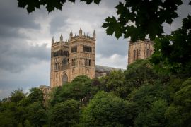 Lais Puzzle - Blick auf die Kathedrale von Durham. Erbaut im späten 11. und frühen 12. Jahrhundert, um die Reliquien des Heiligen Cuthbert zu beherbergen. - 2.000 Teile