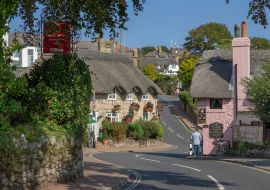 Lais Puzzle - Isle of Wight Starcross England. Vereinigtes Königreich. Shanklin. Schilfdächer. Sandown Bucht - 1.000 Teile