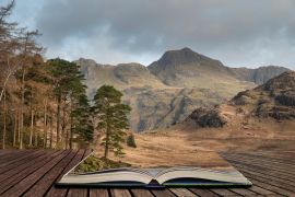 Lais Puzzle - Wunderschönes, lebendiges Landschaftsbild bei Sonnenaufgang von Blea Tarn im britischen Lake District, das aus den Seiten eines Märchenbuchs hervorgeht - 2.000 Teile