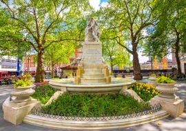 Lais Puzzle - Statue von William Shakespeare am Leicester Square in London, Vereinigtes Königreich - 1.000 Teile