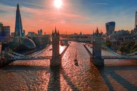 Lais Puzzle - Ein Blick auf die Tower Bridge von oben auf die Themse in London, Vereinigtes Königreich - 2.000 Teile